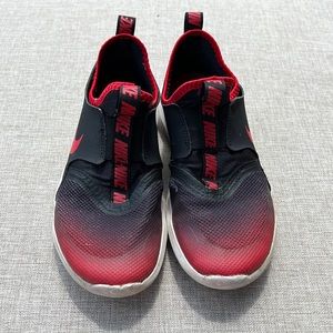 Nike Boys FlexRunner size 3y